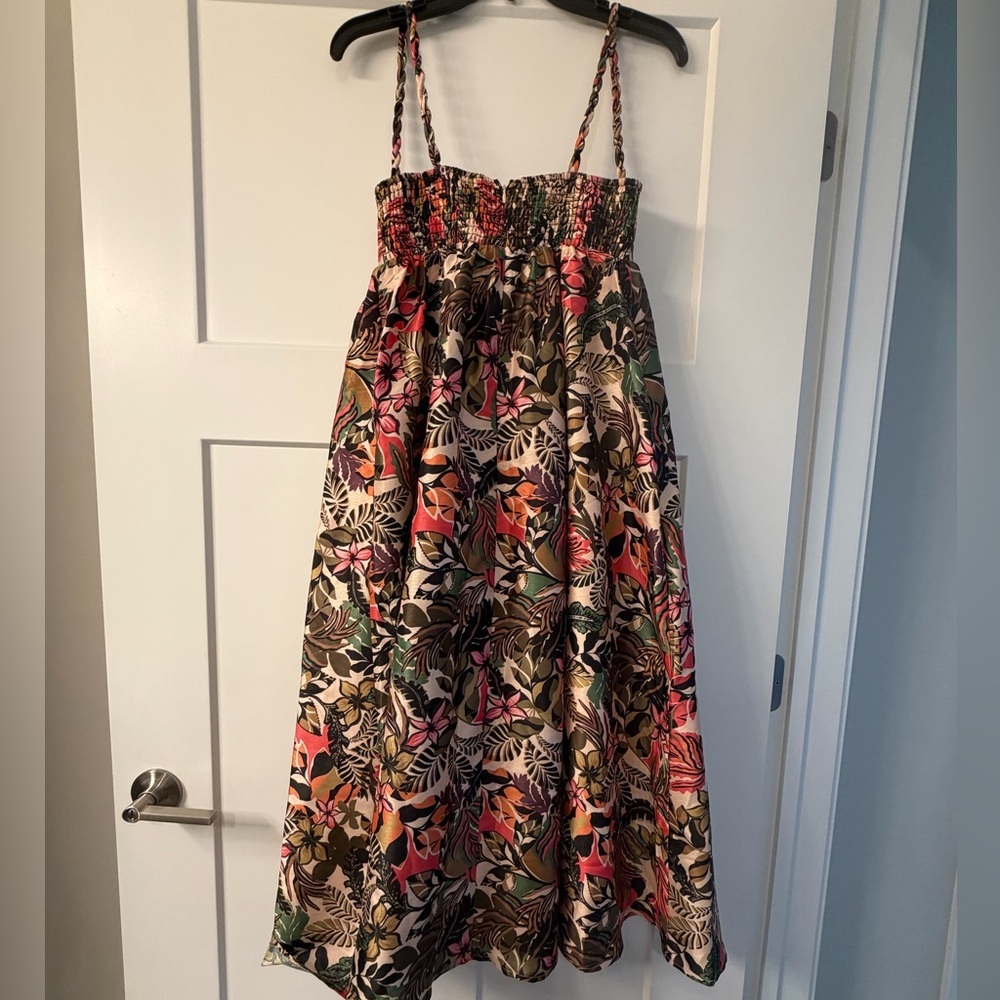New Hutch Twist Strap Sleeveless Midi dress - Picture 12 of 14
